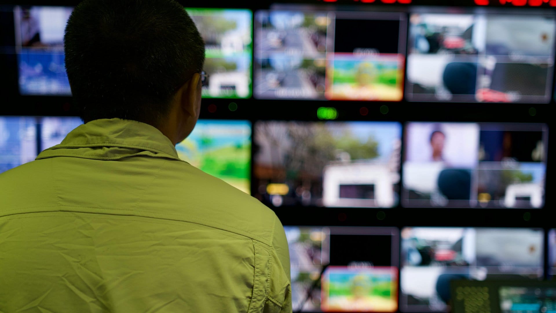 What Is SIEM and Why Security Analysts Need to Know It — photo by Samon Yu via Pexels